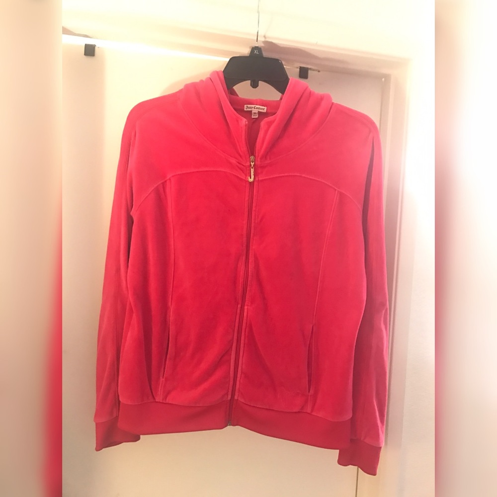 Juicy couture sweater size XL in a good condition